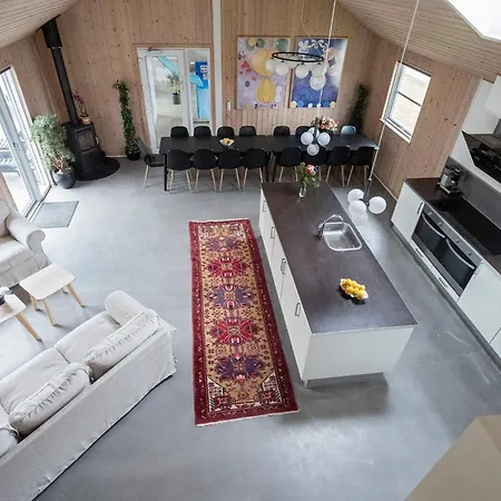 Vakantiehuis 18 Person In *