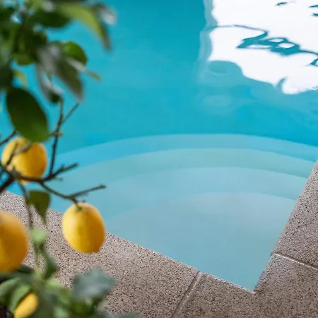 Luxury Retreat With Pool - By Traum Дом отдыха *