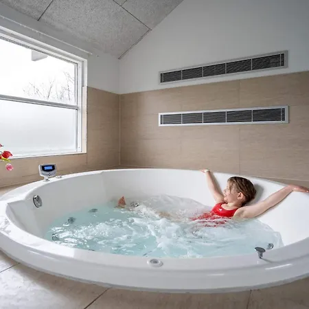 Luxury Retreat With Pool - By Traum