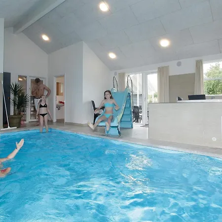 Hébergement de vacances Luxury Retreat With Pool - By Traum